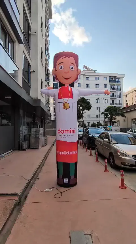 Domini — Индивидуальный персонаж бренда