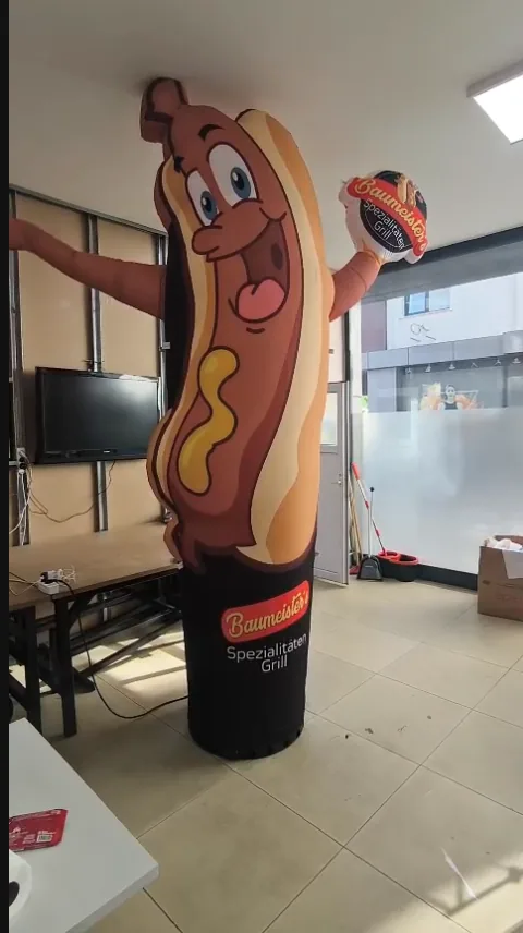 Baumeister Spezialitäten Grill — Маскот хот-дога